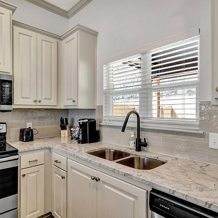הוילה טיילר Alamo Luxury Living Up To 11 מראה חיצוני תמונה