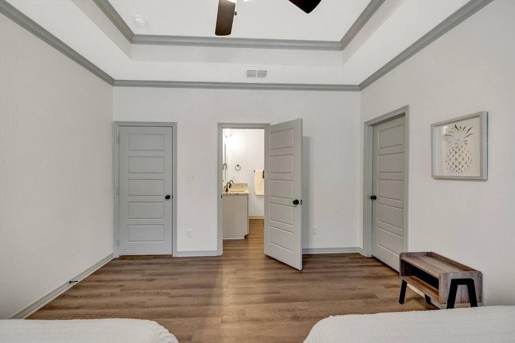 הוילה טיילר Alamo Luxury Living Up To 11 מראה חיצוני תמונה